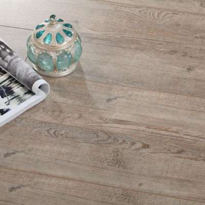 Oak Wood Grain Effect Laminate Wood  Flooring Export to Spain